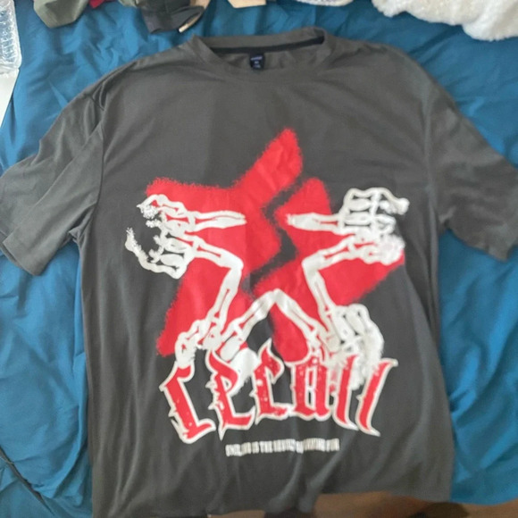 Shein T-Shirt Bundle - Picture 4 of 5